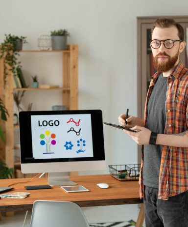 freelance-brand-designer-at-home-PAB9T3M