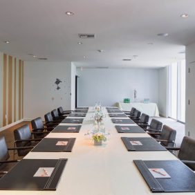 empty-table-in-office-meeting-room-2021-08-29-09-07-16-utc
